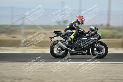 media/Apr-18-2025-TrackDaz (Fri) [[45f5874c44]]/C Group/Session 1 (Turn 7)/